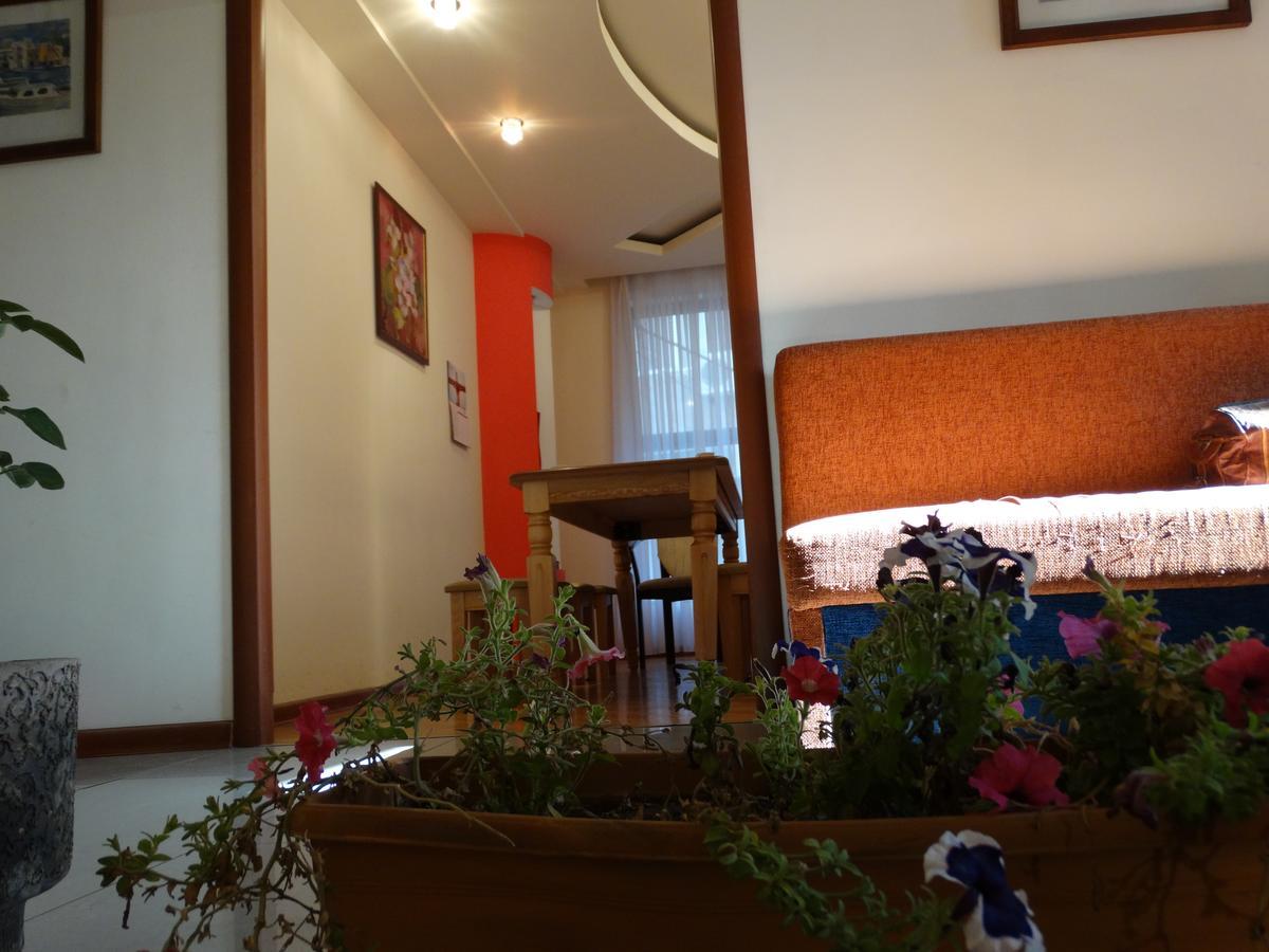 Destiny 1 Hostel 예레반 외부 사진