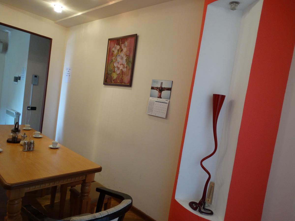 Destiny 1 Hostel 예레반 외부 사진