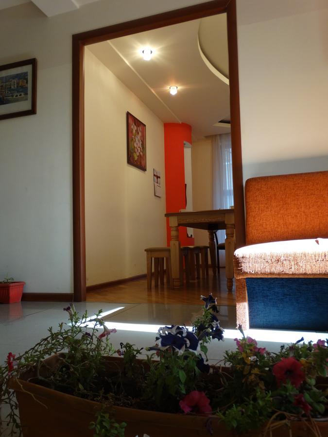 Destiny 1 Hostel 예레반 외부 사진