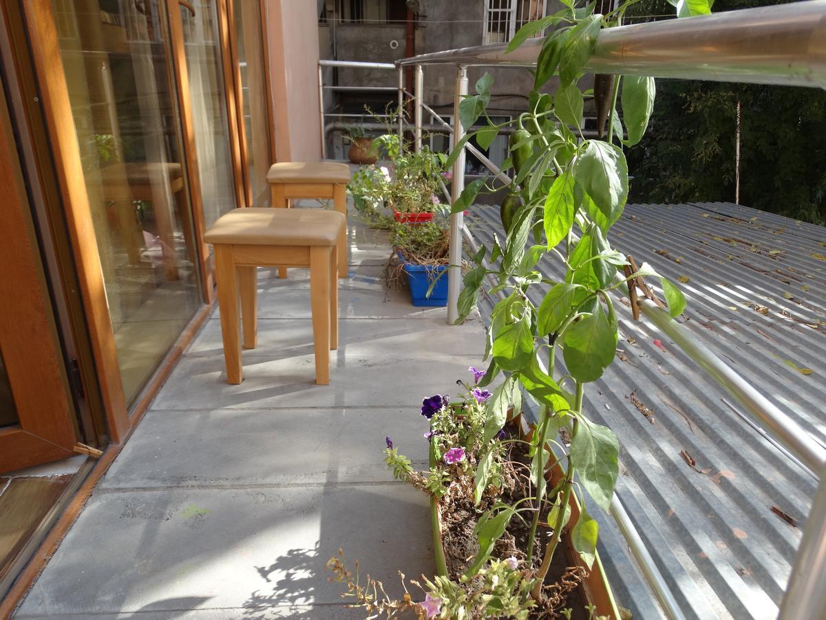Destiny 1 Hostel 예레반 외부 사진