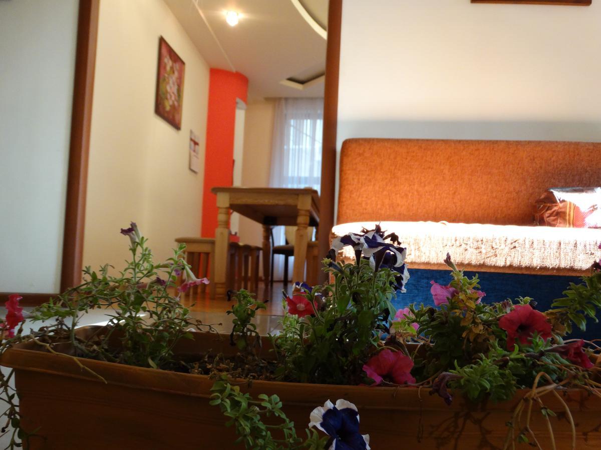 Destiny 1 Hostel 예레반 외부 사진