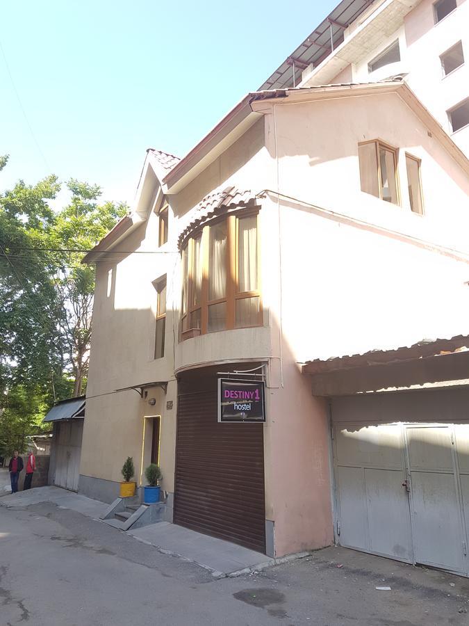 Destiny 1 Hostel 예레반 외부 사진